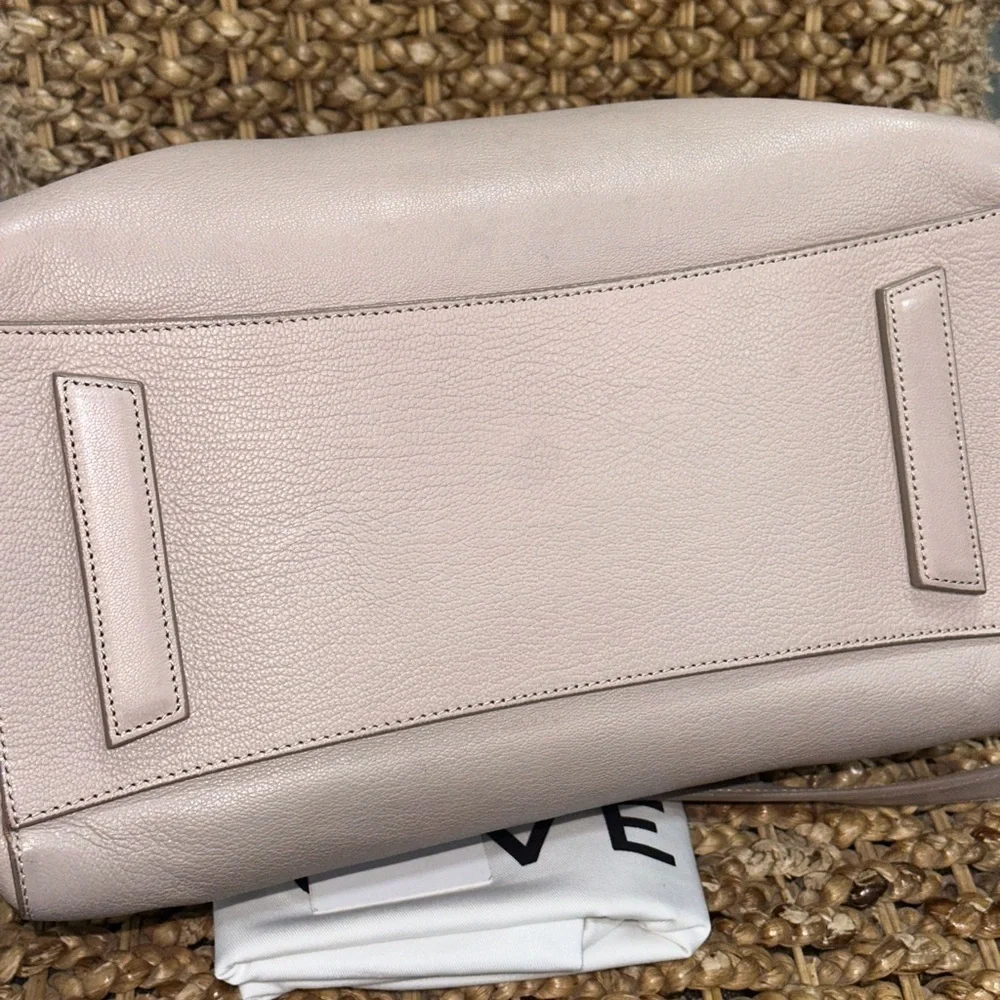 Givenchy‎ Antigona Medium Leather Satchel Bag